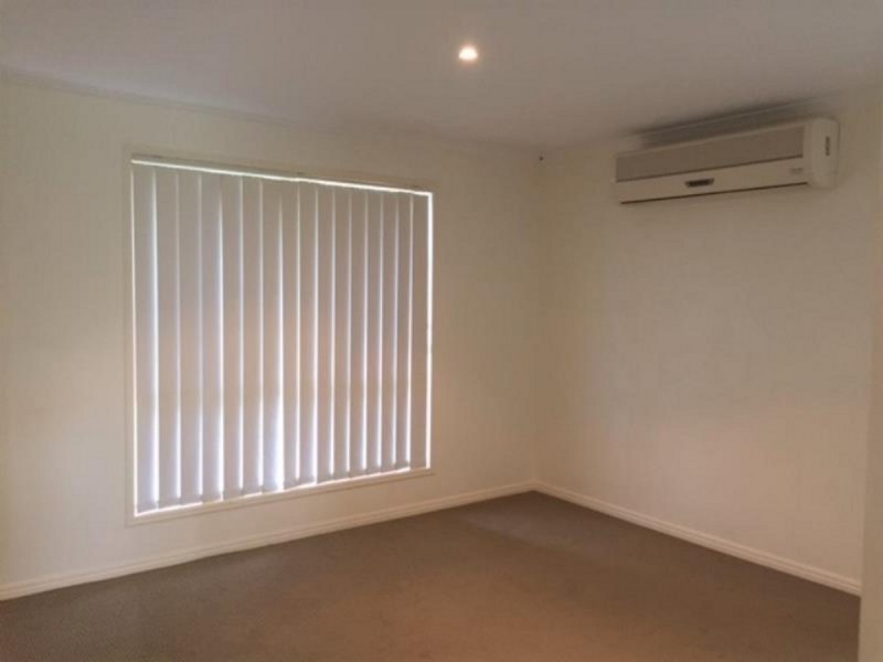 8 Corella Drive, Gracemere QLD 4702